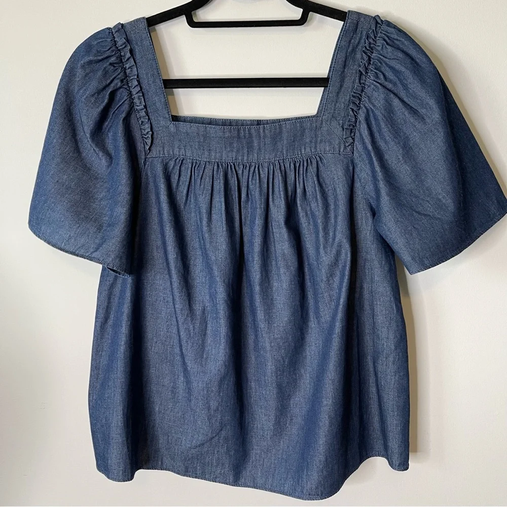 Draper James Maren Top in Chambry Dark Wash Size Small NWOT - Picture 2 of 7